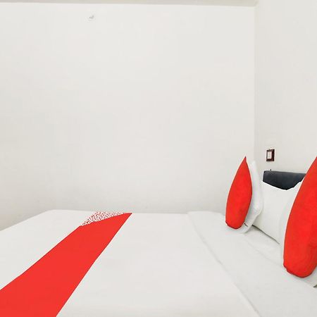 Oyo Flagship Hotel Shree United Indore Bagian luar foto