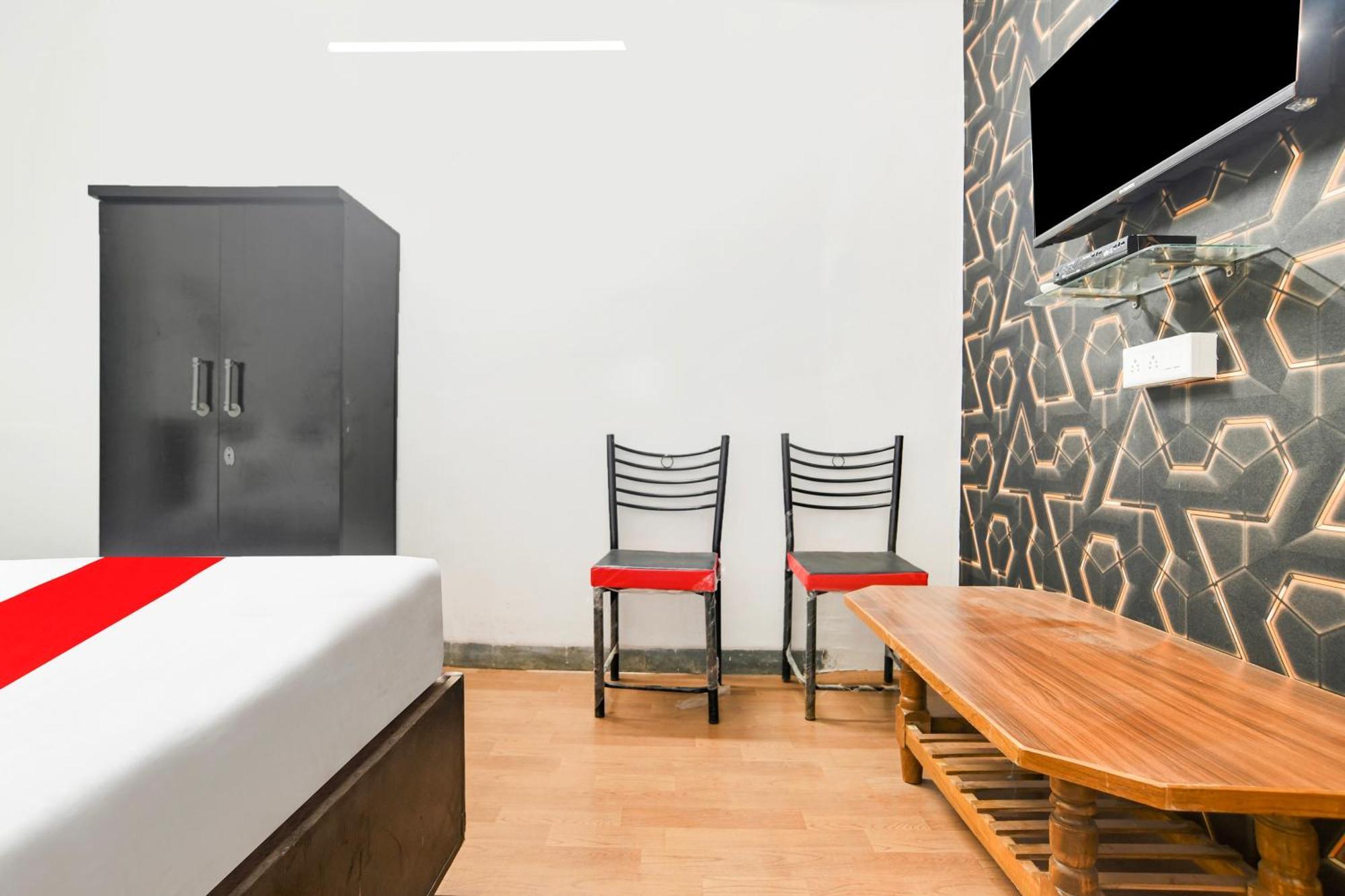 Oyo Flagship Hotel Shree United Indore Bagian luar foto