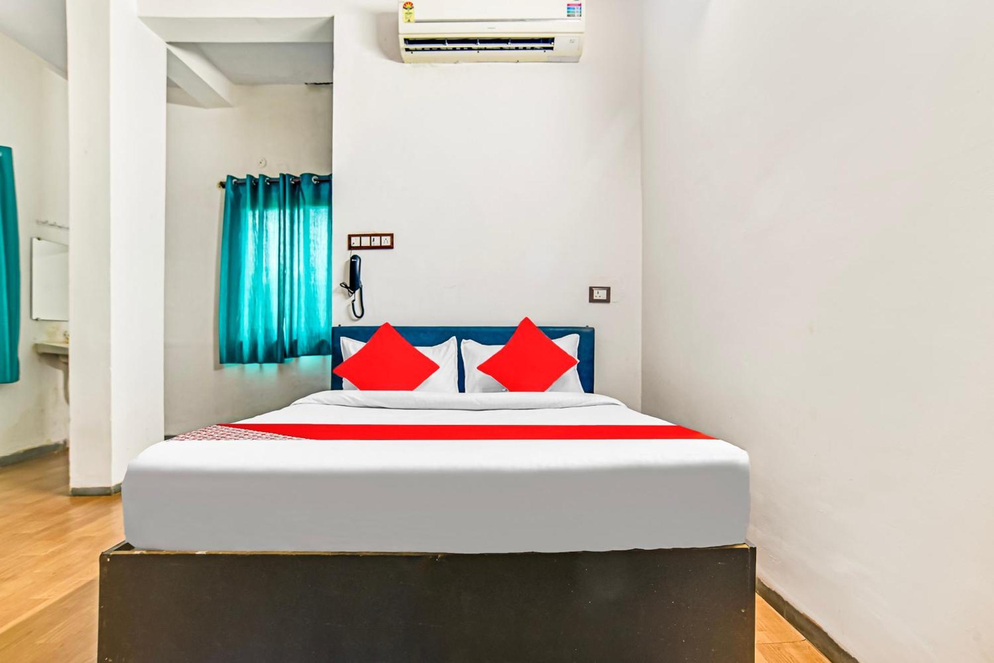 Oyo Flagship Hotel Shree United Indore Bagian luar foto