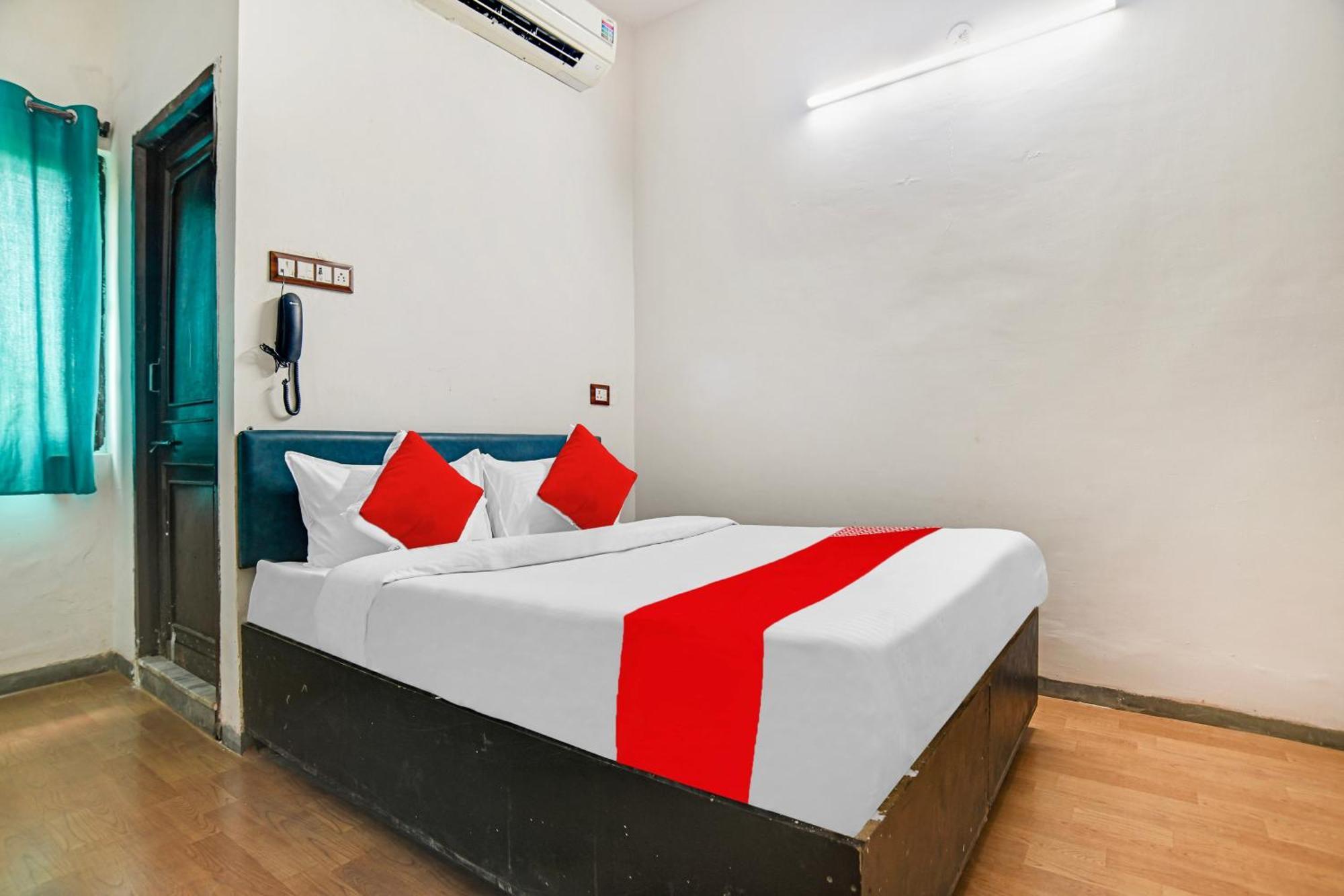 Oyo Flagship Hotel Shree United Indore Bagian luar foto