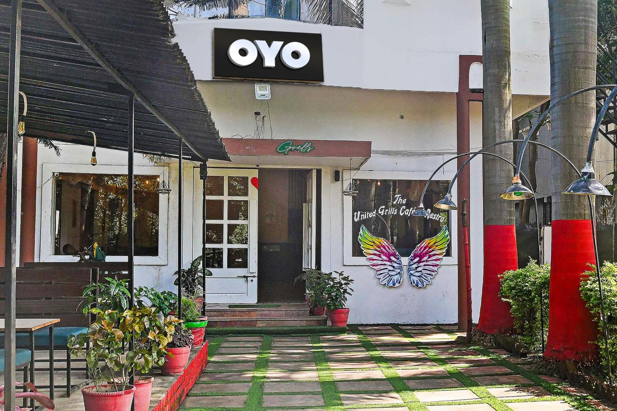 Oyo Flagship Hotel Shree United Indore Bagian luar foto